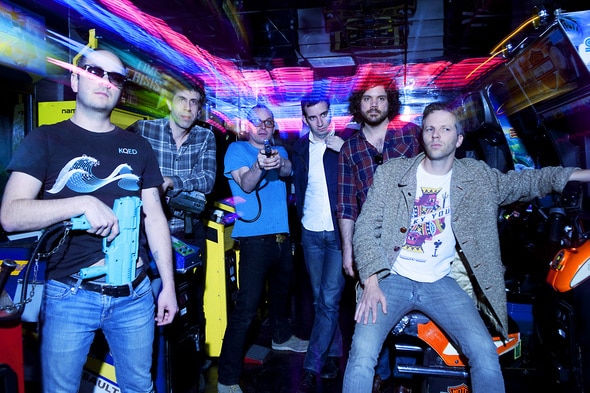 Escucha completo el nuevo disco de !!!