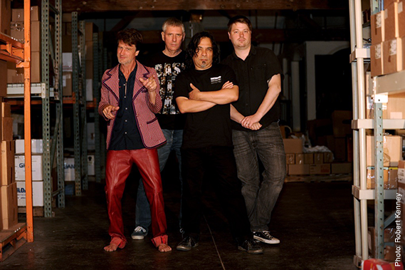 Escucha un nuevo sencillo de Black Flag