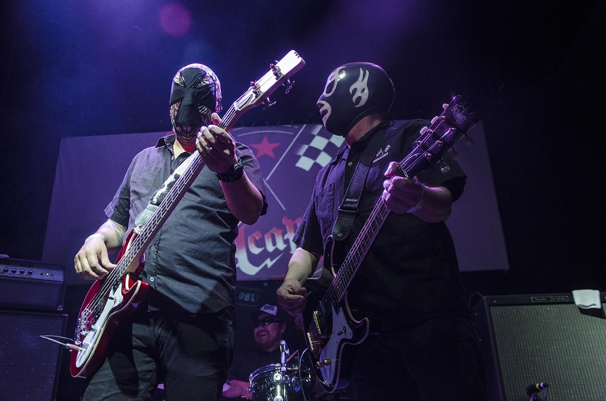 Baile de encanto bajo el océano en el Foro Indie Rocks!