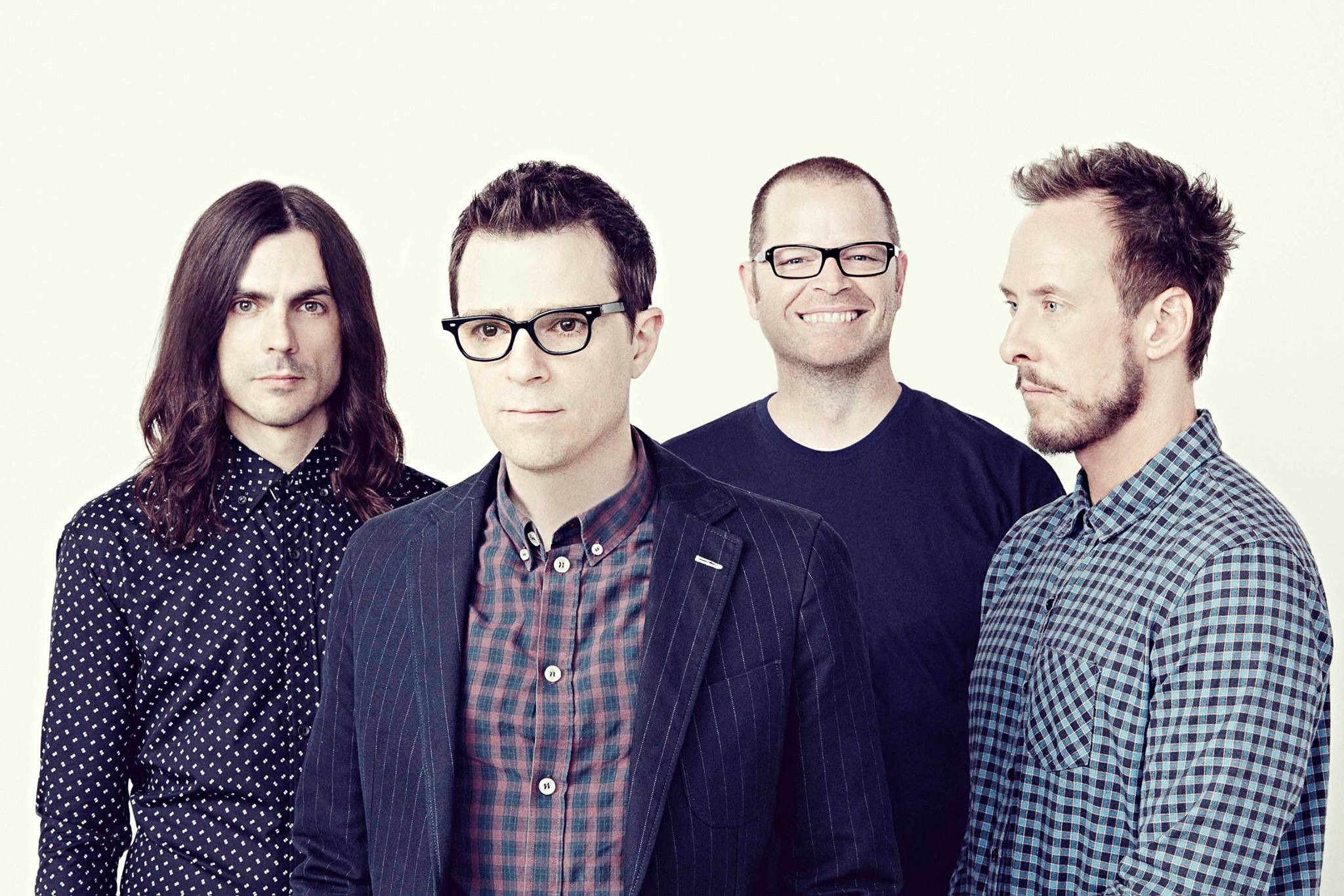 Weezer island. Wezeee. Weezer. Визер группа. Weezer Blue album.