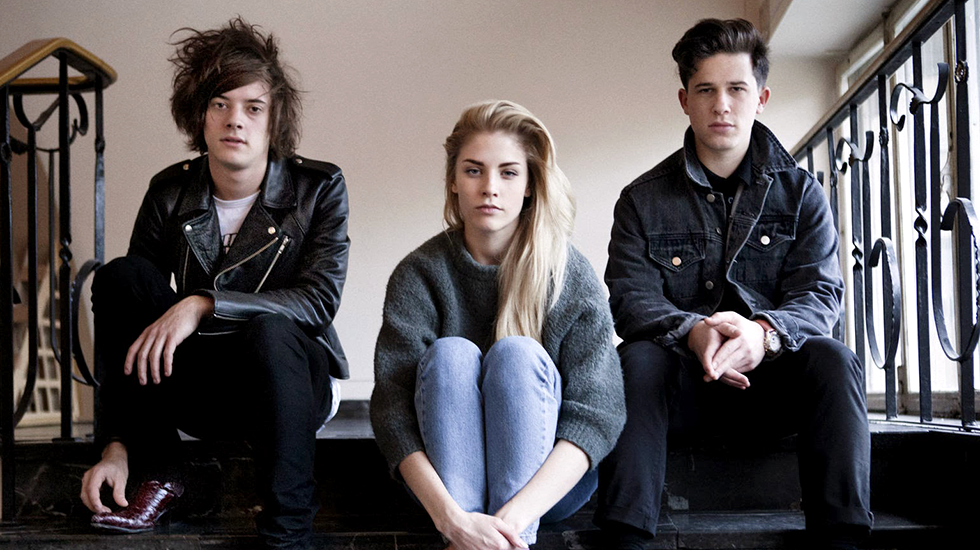 London Grammar toca "Bittersweet Symphony" Indie Rocks!