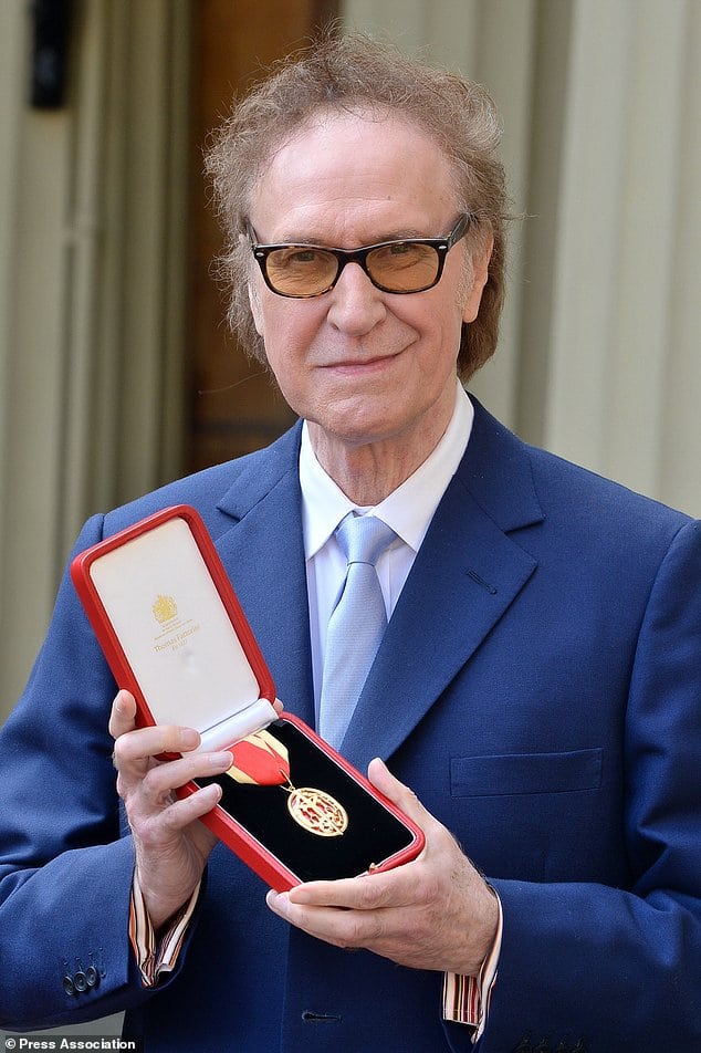 Ray Condoves Ray Davies de The Kinks fue nombrado caballero - Indie Rocks!