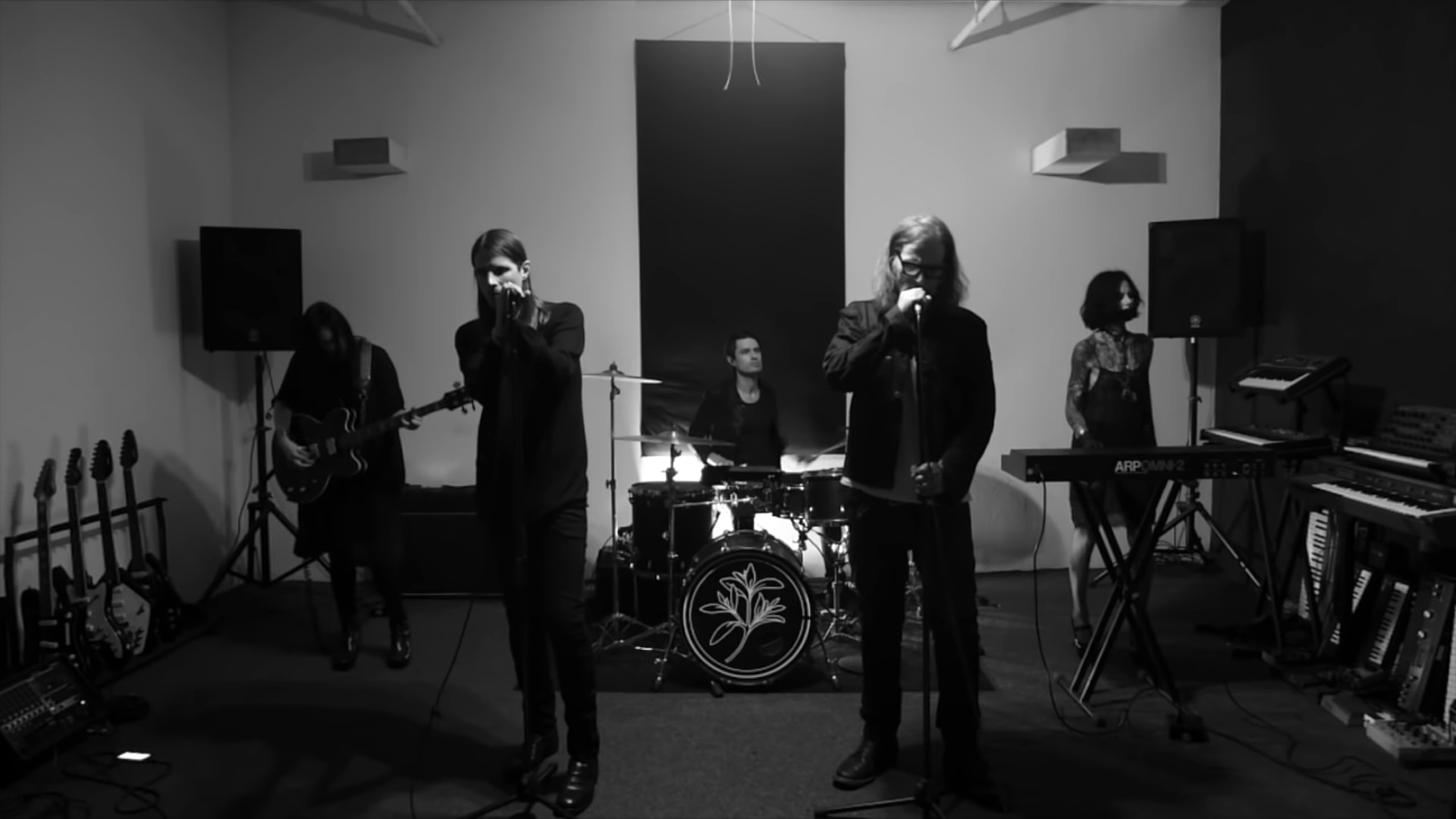Mark Lanegan y Cold Cave hacen cover a Joy Division