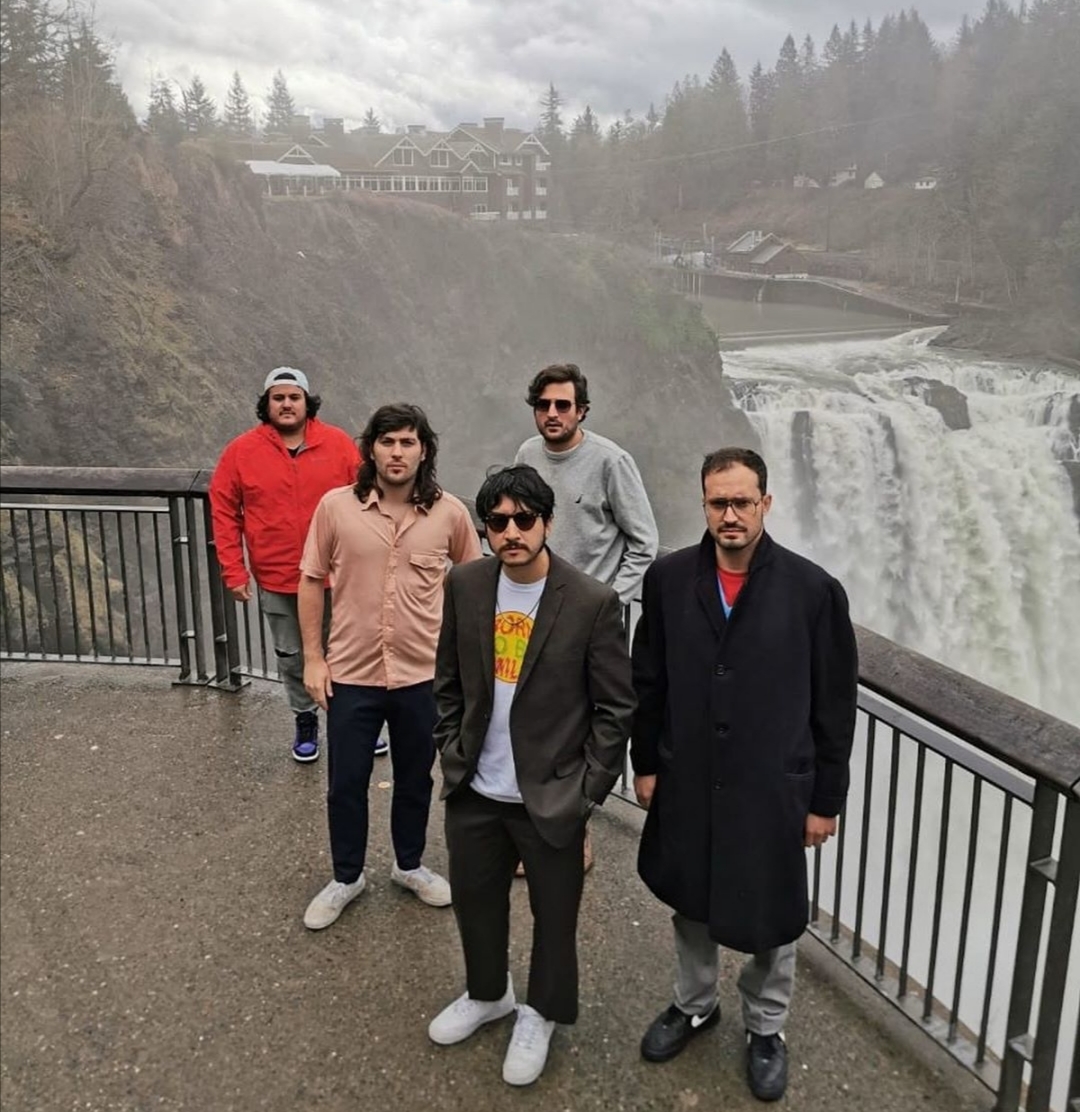 Acompaña a Little Jesus en show online