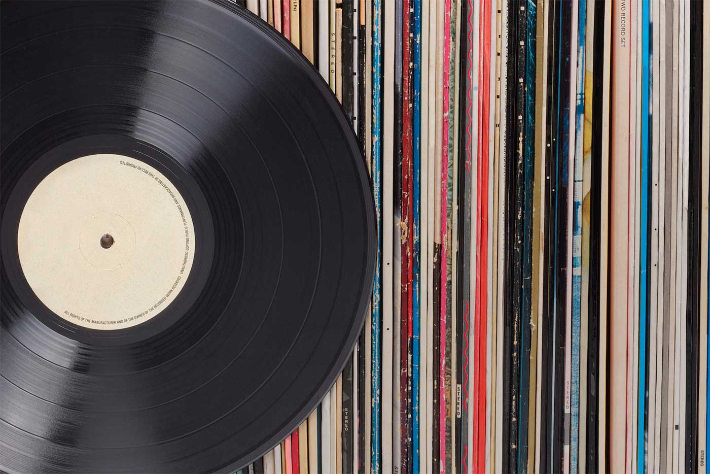 Por primera vez desde 1986, los vinilos vendieron más que los CDs en 2019