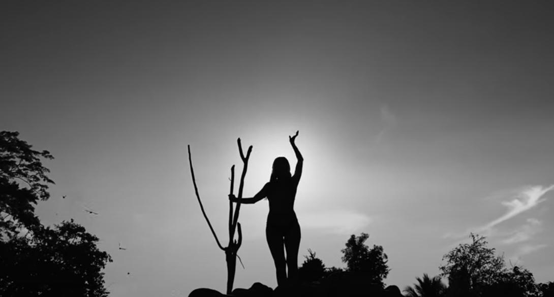 Mira el video que realizó La Chica para “Agua”