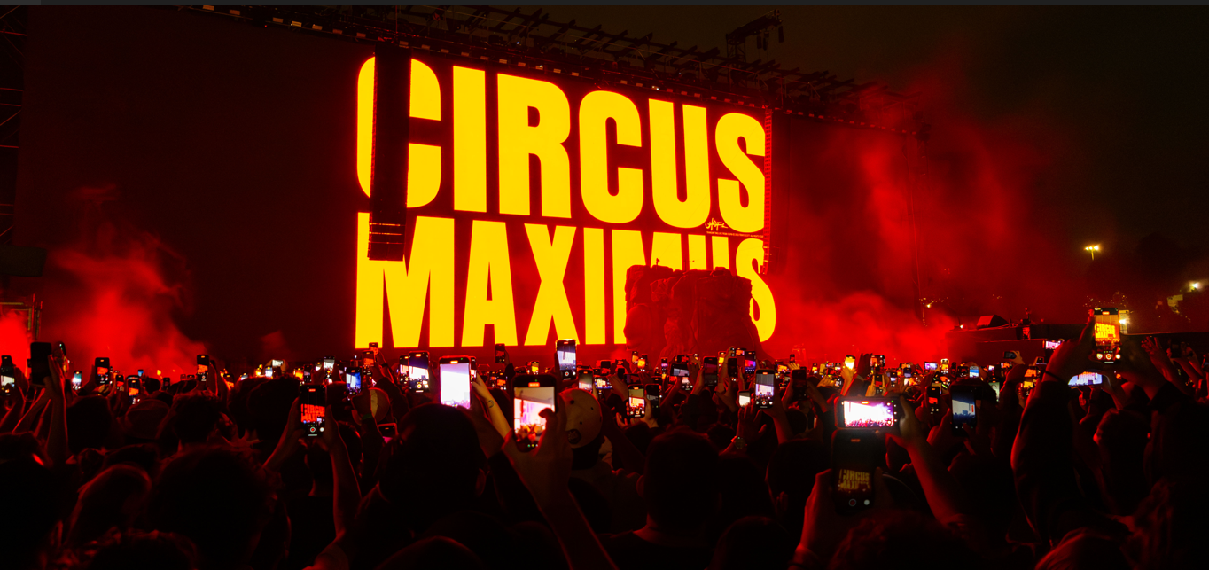 Explanda Azteca Travis Scott en la Explanada del Estadio Azteca