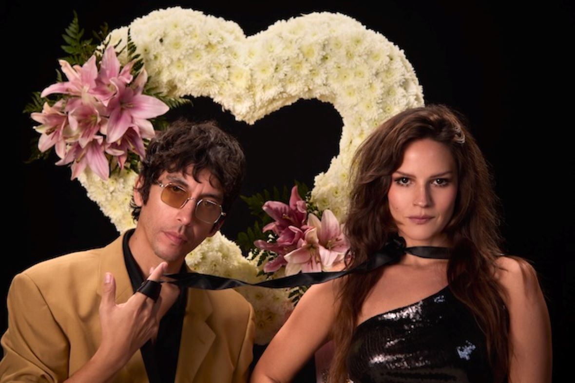 Buscabulla estrena el álbum, 'Se Amaba Así'