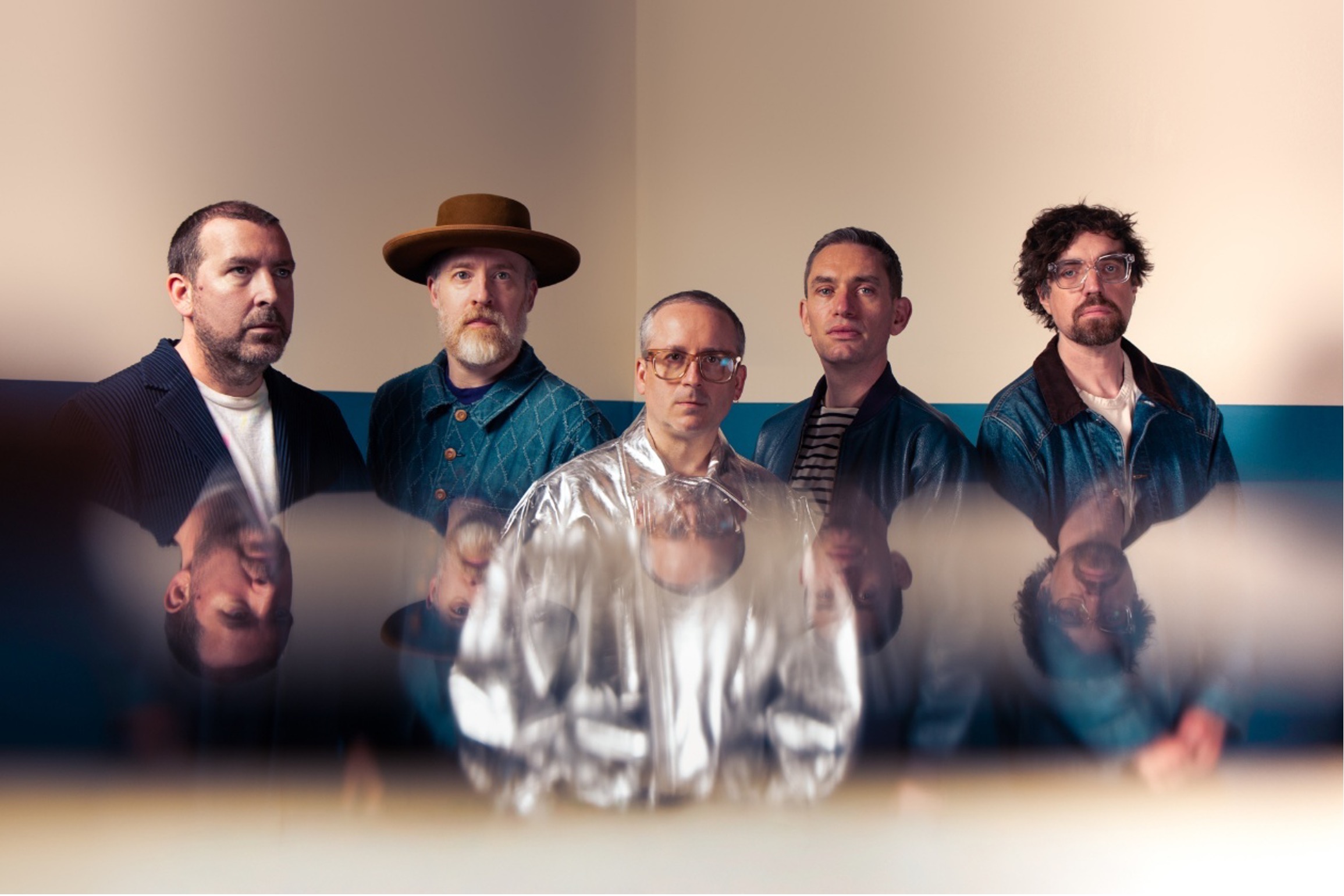 Hot Chip estrena “Devotion” y anuncia álbum de recopilación