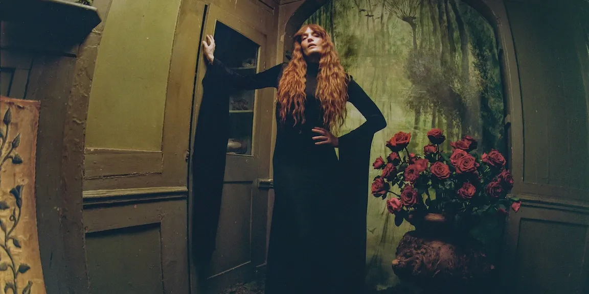 Florence + The Machine anuncia álbum y estrena “Everybody Scream”