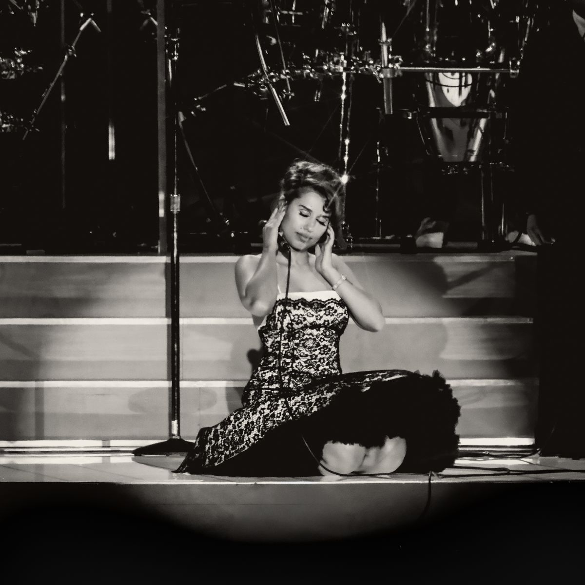 RAYE estrena “WHERE IS MY HUSBAND!”