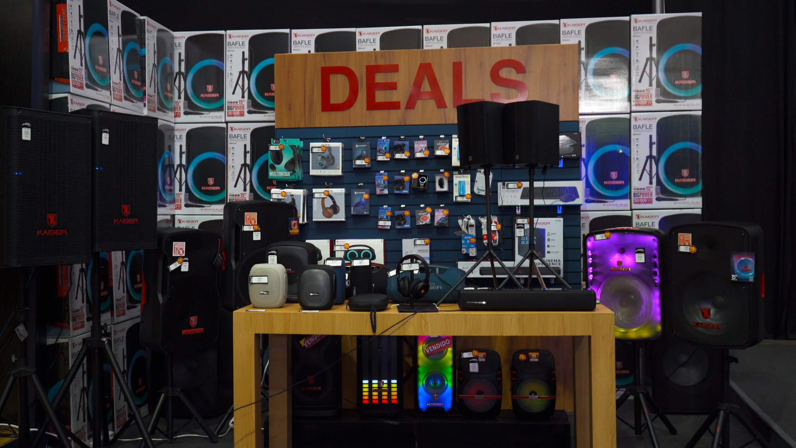 C0742.00 30 22 26.imagen fija077