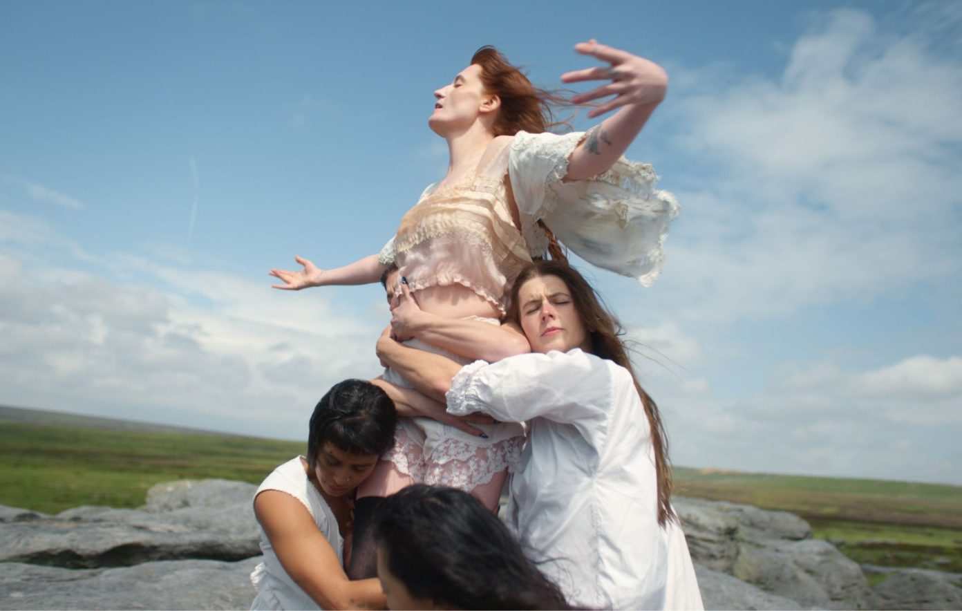 Florence + The Machine libera “Sympathy Magic”