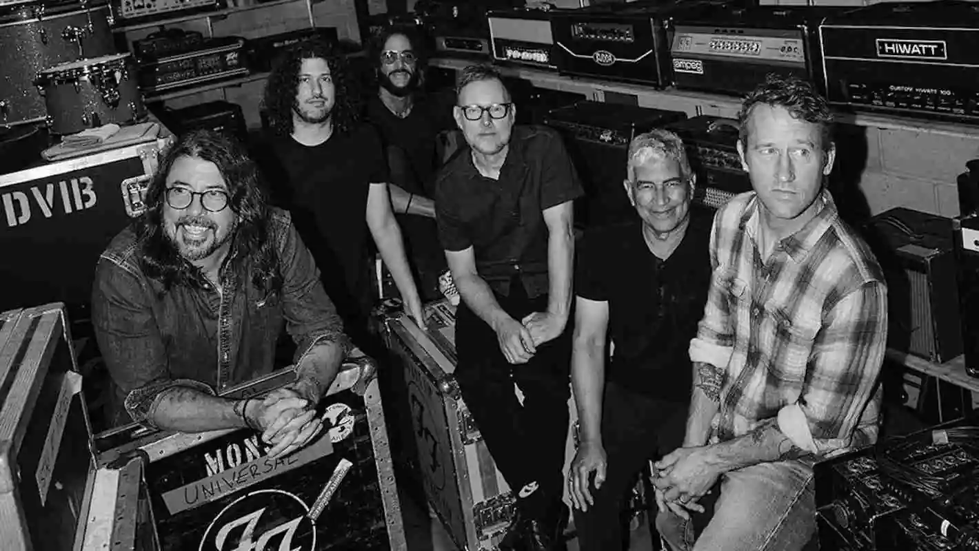 Foo Fighters presenta “Asking for a Friend”