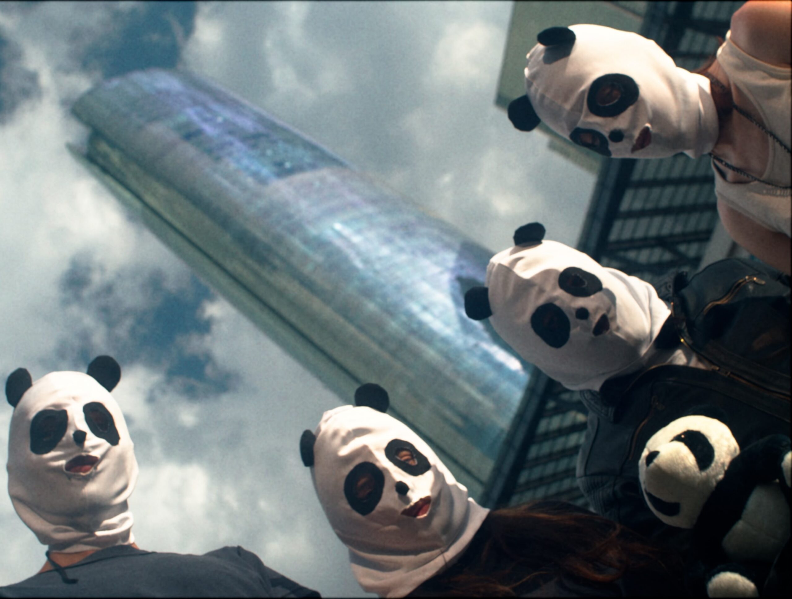 “INC.”, el nuevo video de Mengers