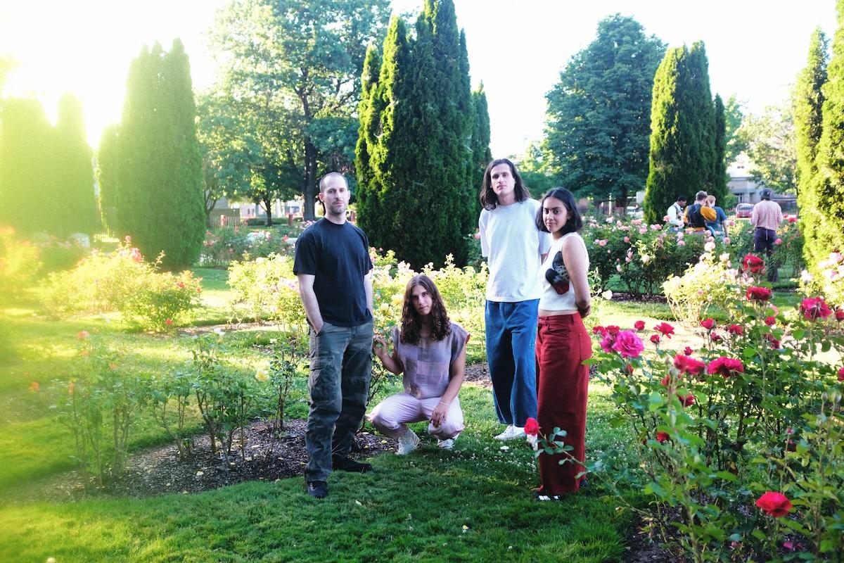 Crumb anuncia su primer álbum en vivo, 'Live!'