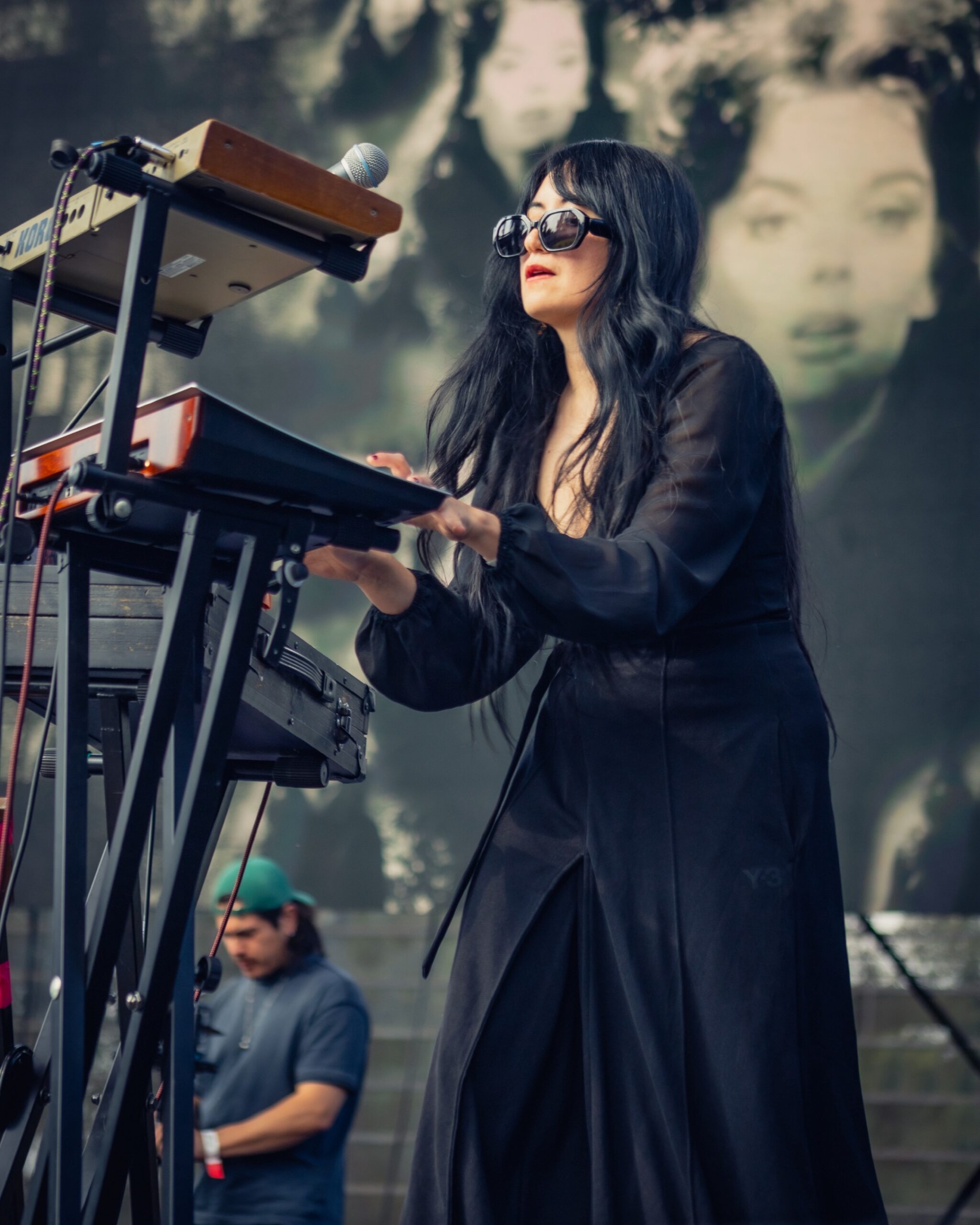 Mirror revelations hipnosis 2025