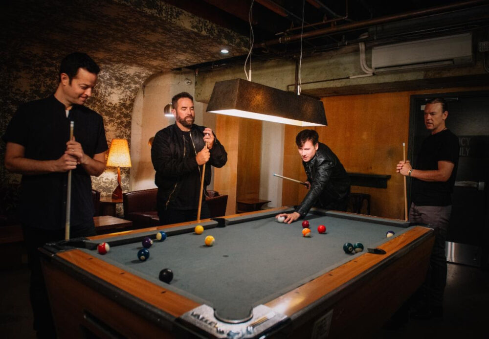 Jimmy Eat World anuncia el EP, 'Something(s) Loud'