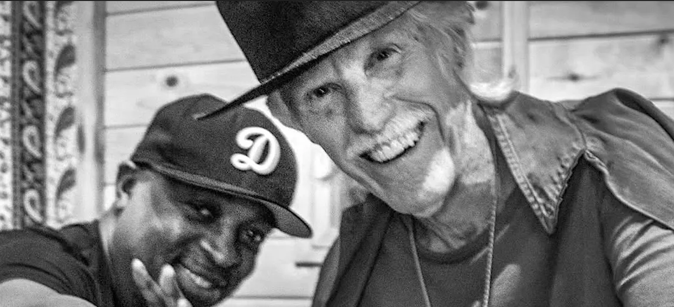 doPE, el nuevo proyecto de Chuck (Public Enemy) y John Densmore (The Doors)