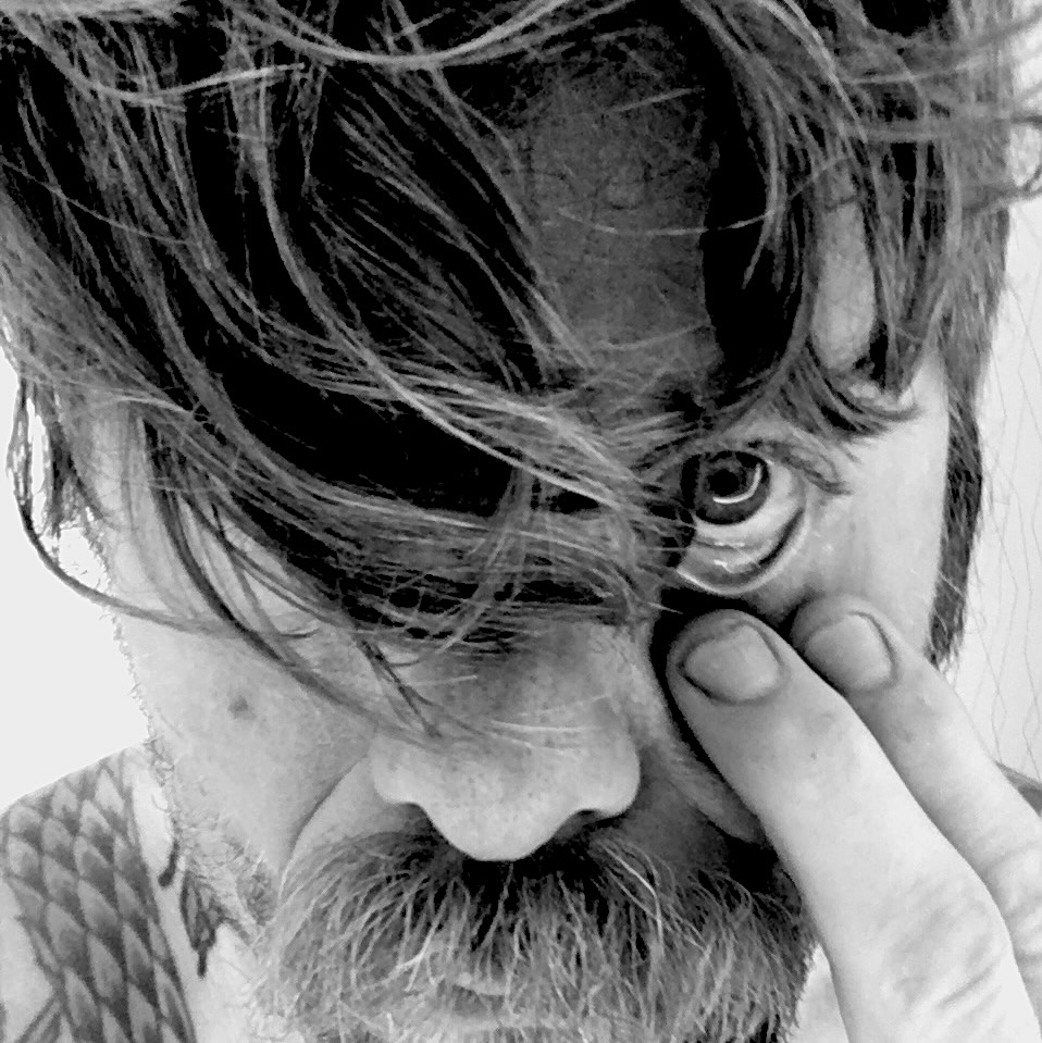 Damaged Bug anuncia disco con “END OF THE WAR”