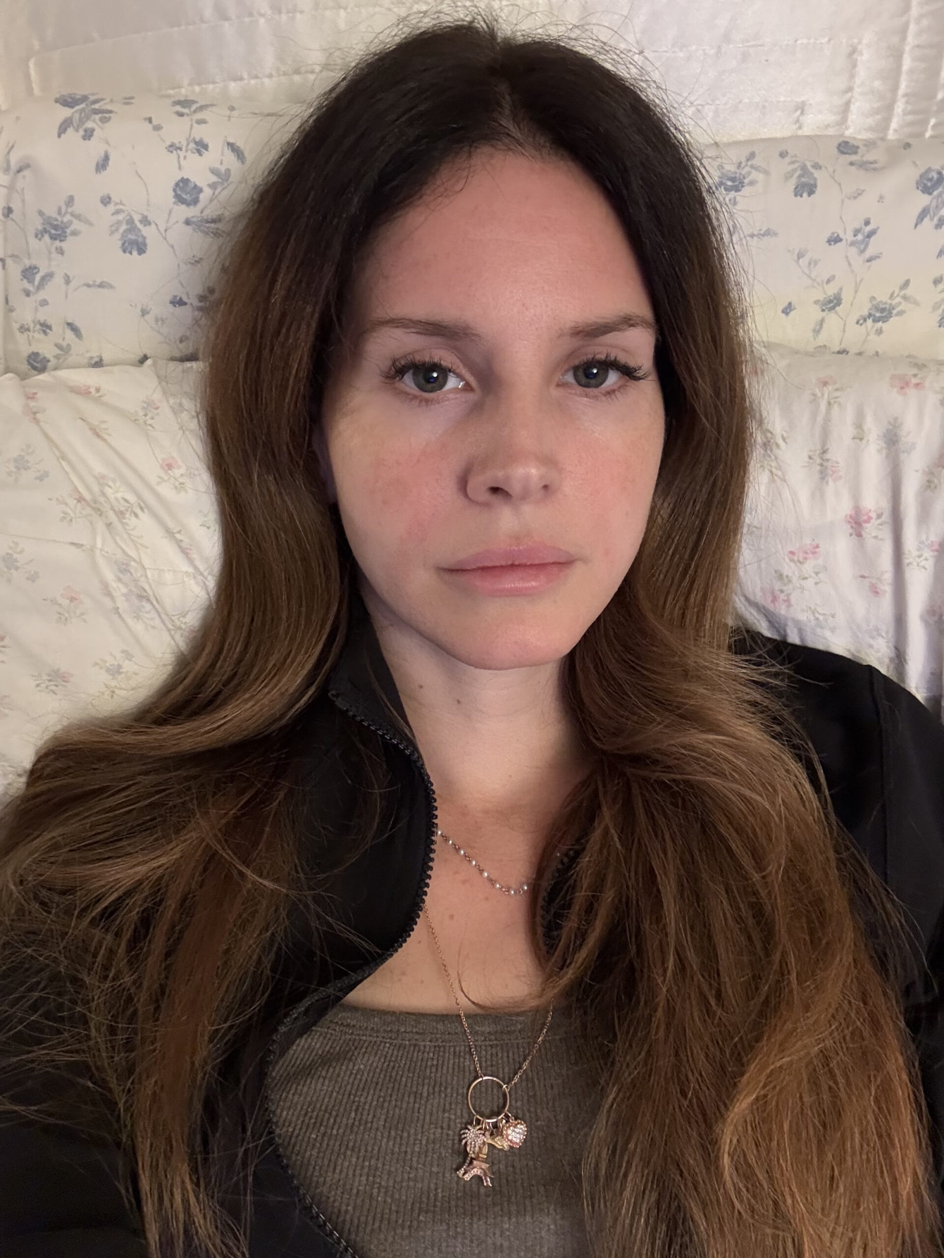 “White Feather Hawk Tail Deer Hunter”, lo nuevo de Lana Del Rey