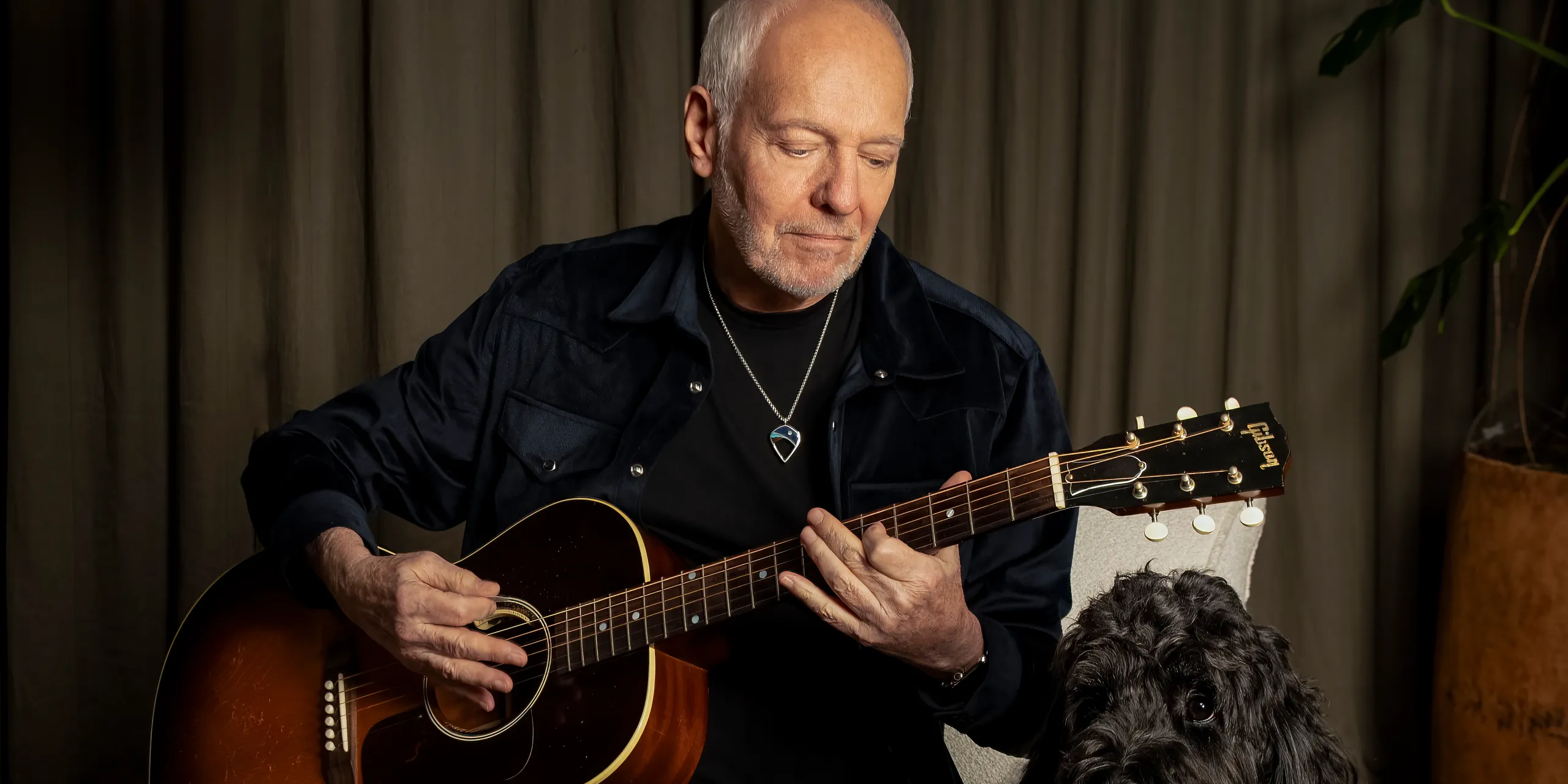 Peter Frampton regresa con “Buried Treasure”