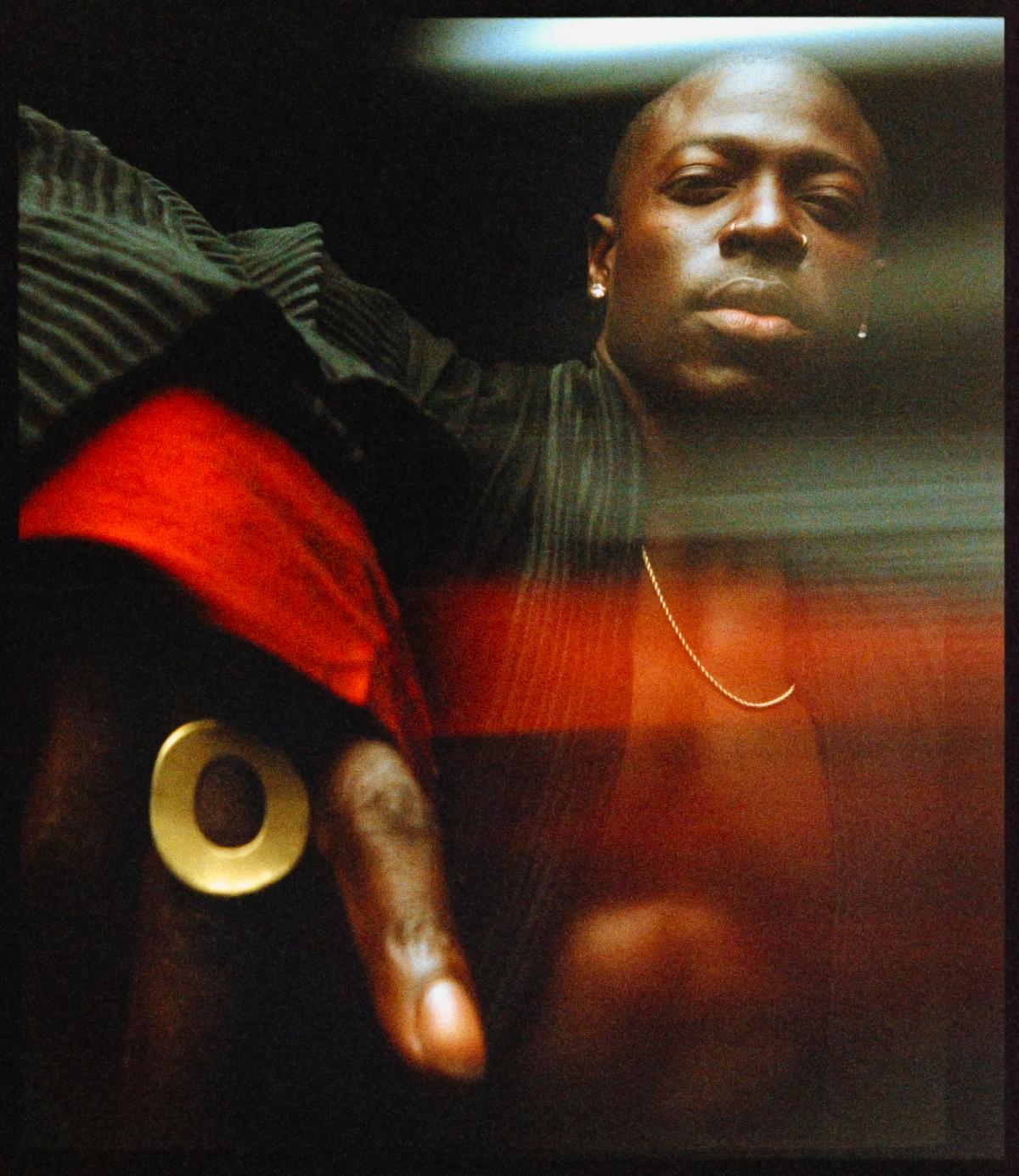 Moses Sumney inicia una nueva etapa con “Sins of the Father”