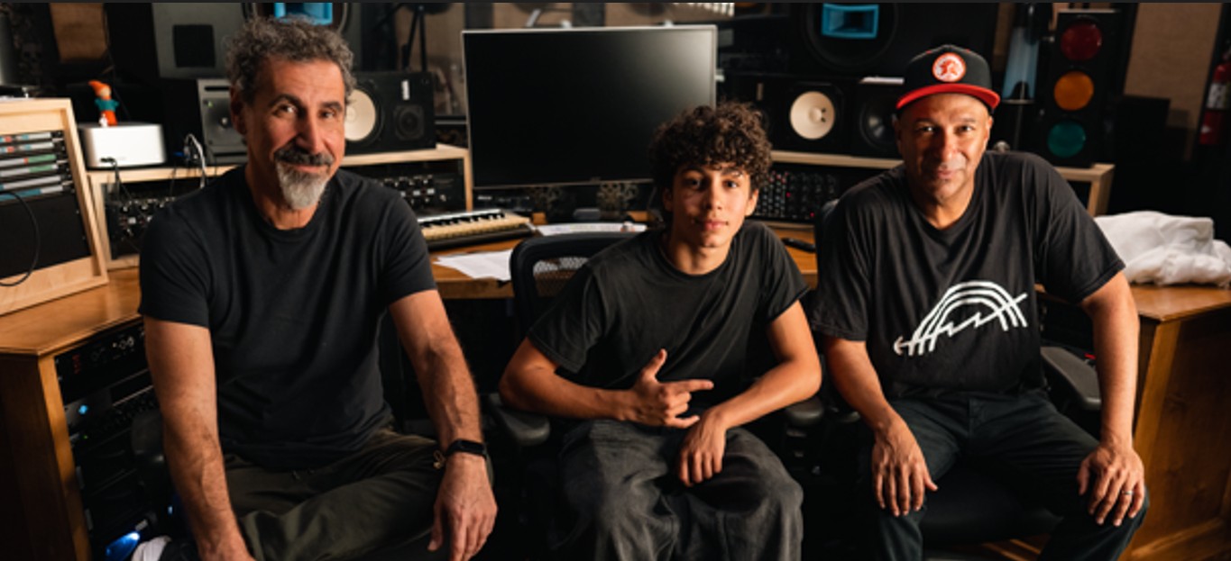 Tom Morello estrena “ADJOURN IT” con Serj Tankian y Roman Morello