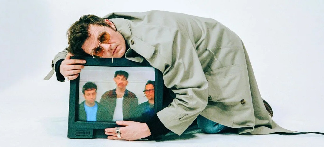 Yard Act anuncia disco con “Redeemer”