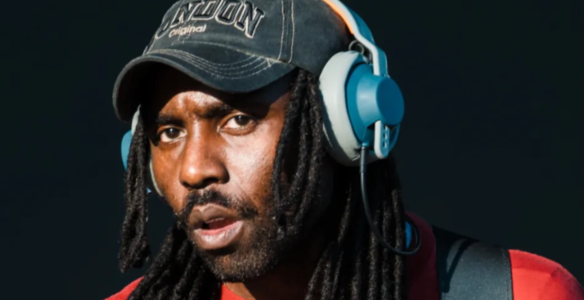 Blood Orange une dos épocas en “Essex_Honey.mp3”