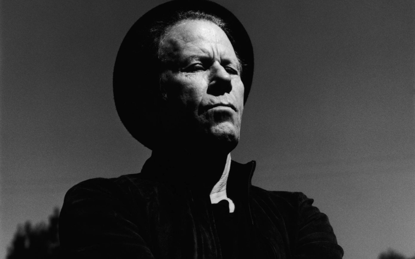 Tom Waits regresa con “The Fly”