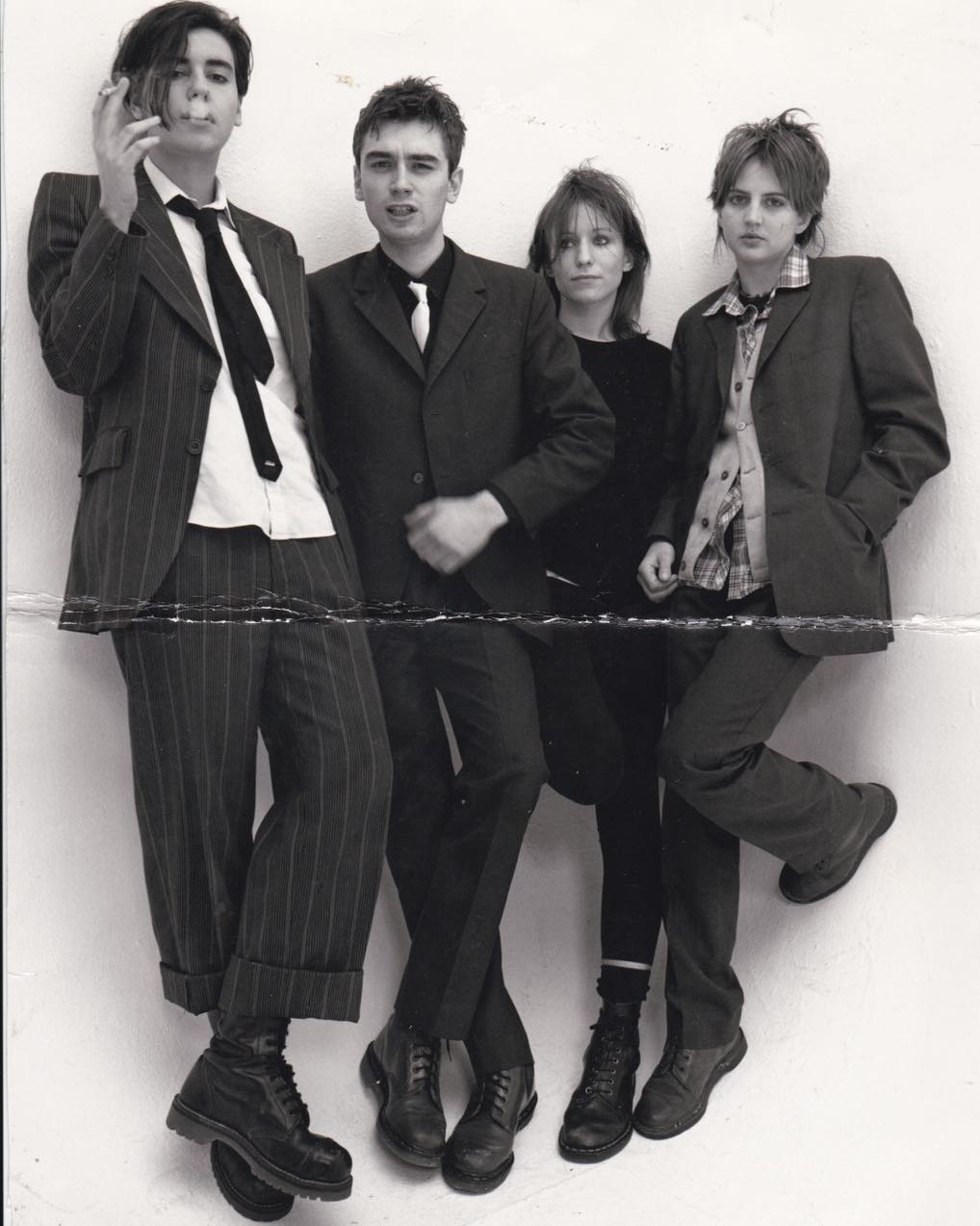 ¿Elastica anuncia su regreso?