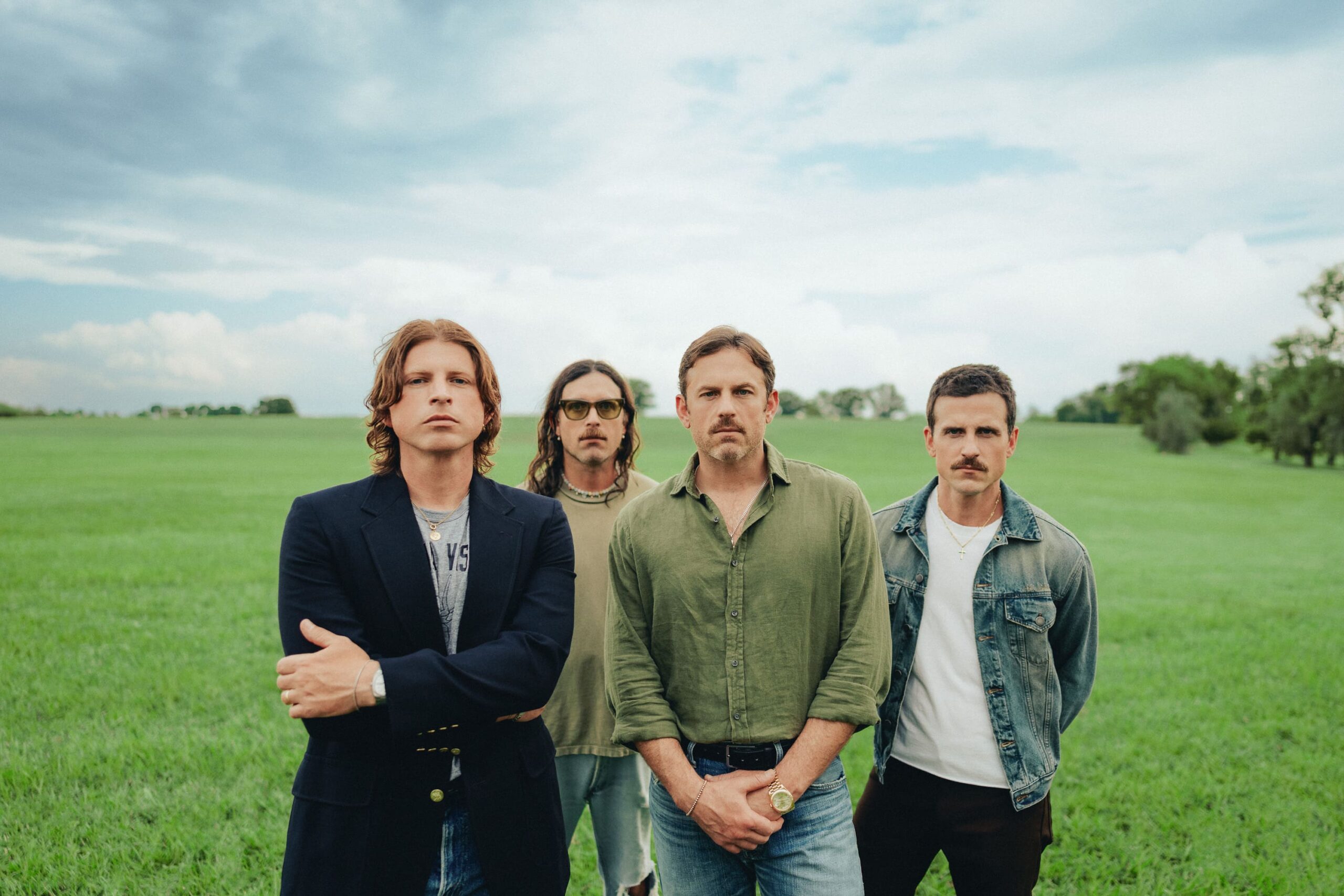 Kings of Leon presenta “Cold Blue Dawn”, su nueva canción