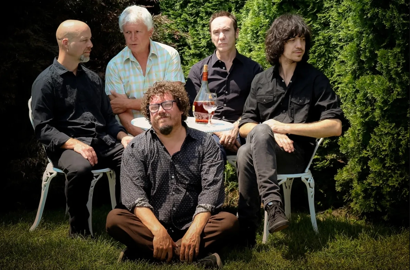 Guided By Voices anuncia 'Speculation and Gossip'
